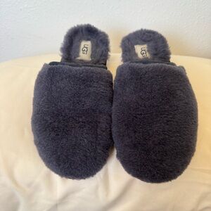 UGG Blue-Gray Fuzzy Women’s Slippers
